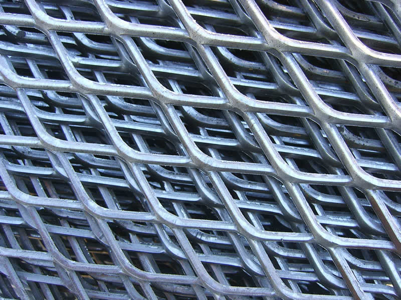 Low carbon steel expanded metal mesh