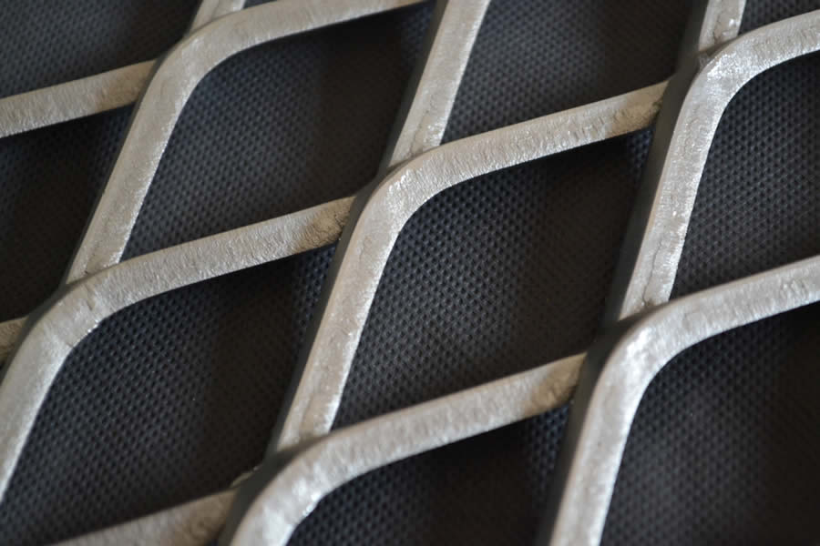 Low carbon steel expanded metal mesh