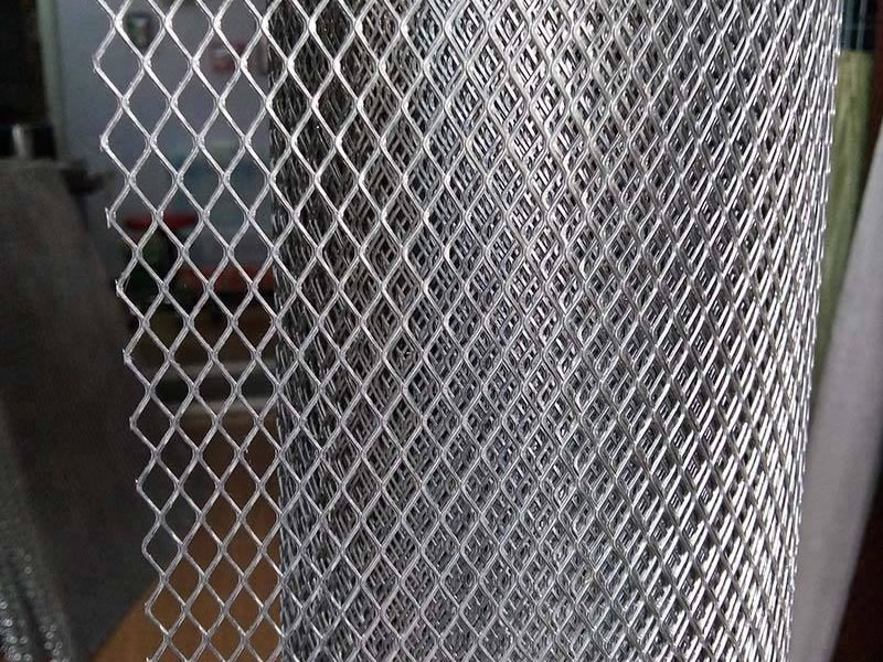 Low carbon steel expanded metal mesh