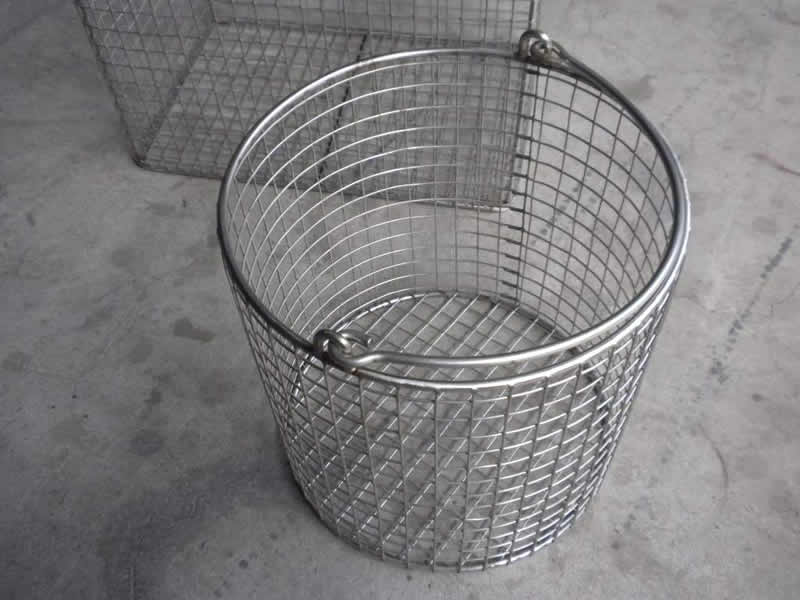 Metal Wire Basket and Tray